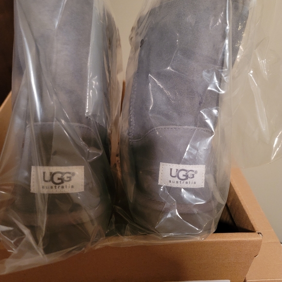 Ugg Bailey Boot Gray - Picture 5 of 7